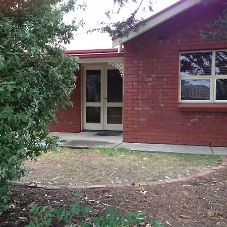 Amble At Hahndorf-3